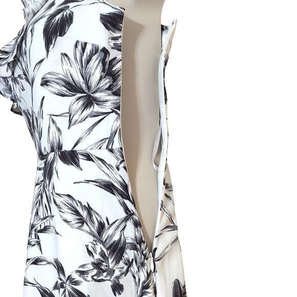 Banana Republic Black & White Floral Print One-Shoulder Mini Dress - Picture 5 of 8